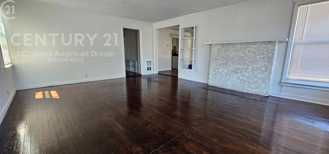 909 Southwest Bridge Street - Photo 1 of 1