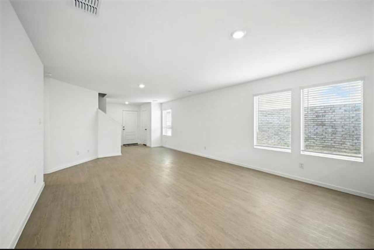 205 Ashbrook St #NA - Photo 5 of 20