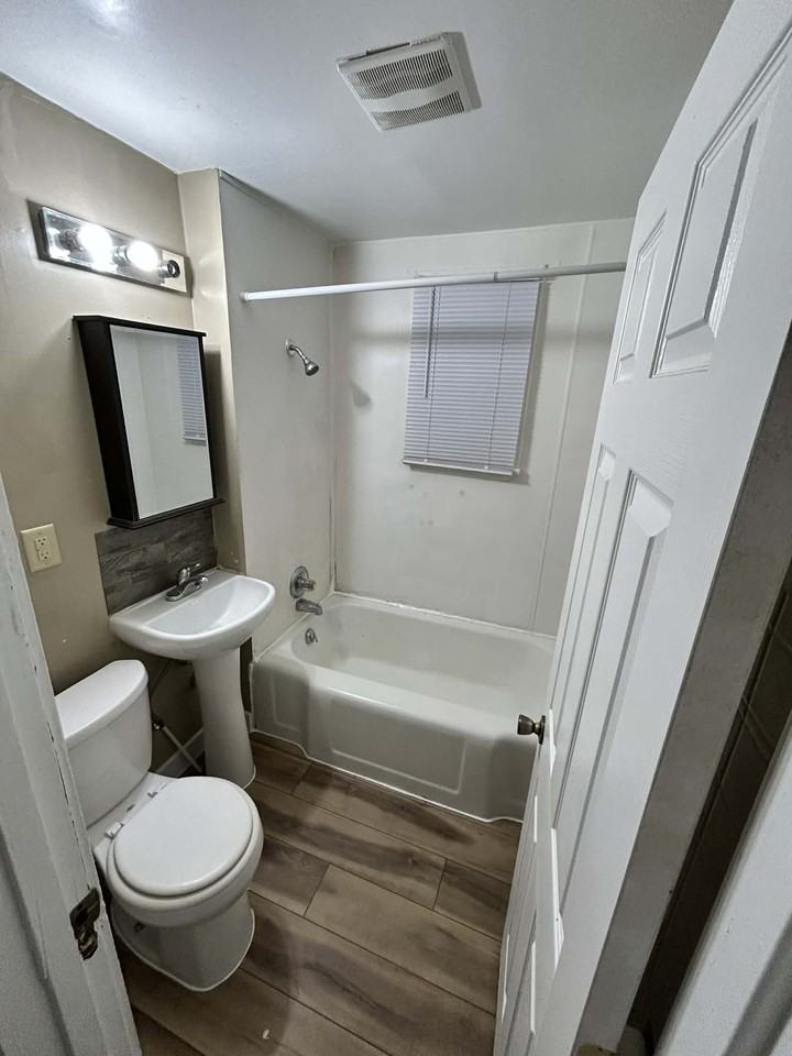 222 Maple St #1 - Photo 5 of 12