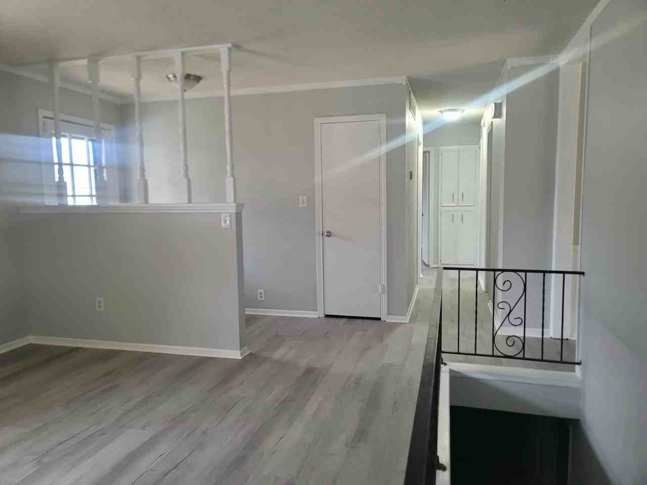 621 Ridgeway Road - Photo 3 of 17