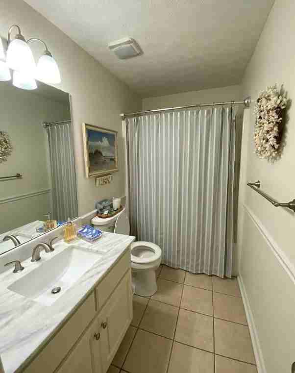 5010 Emerald Isle Ct - Photo 3 of 10