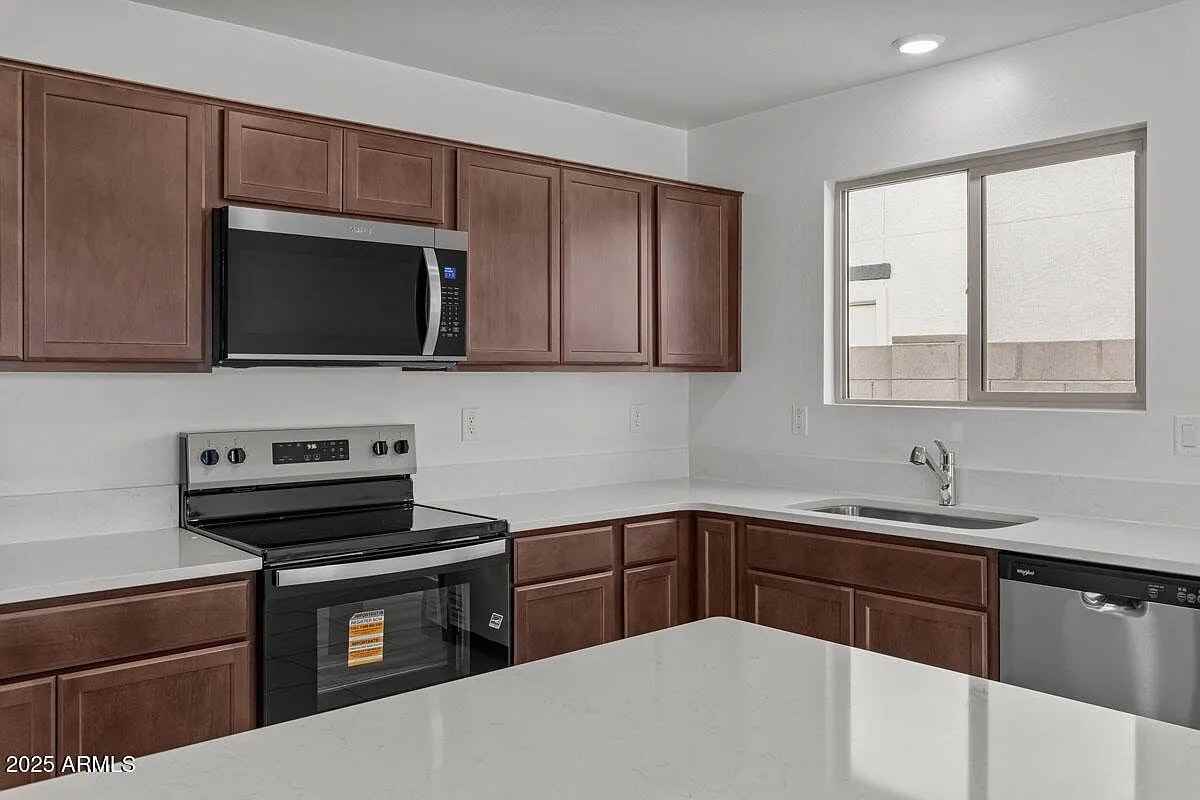 18185 East Zuza Drive - Photo 7 of 33