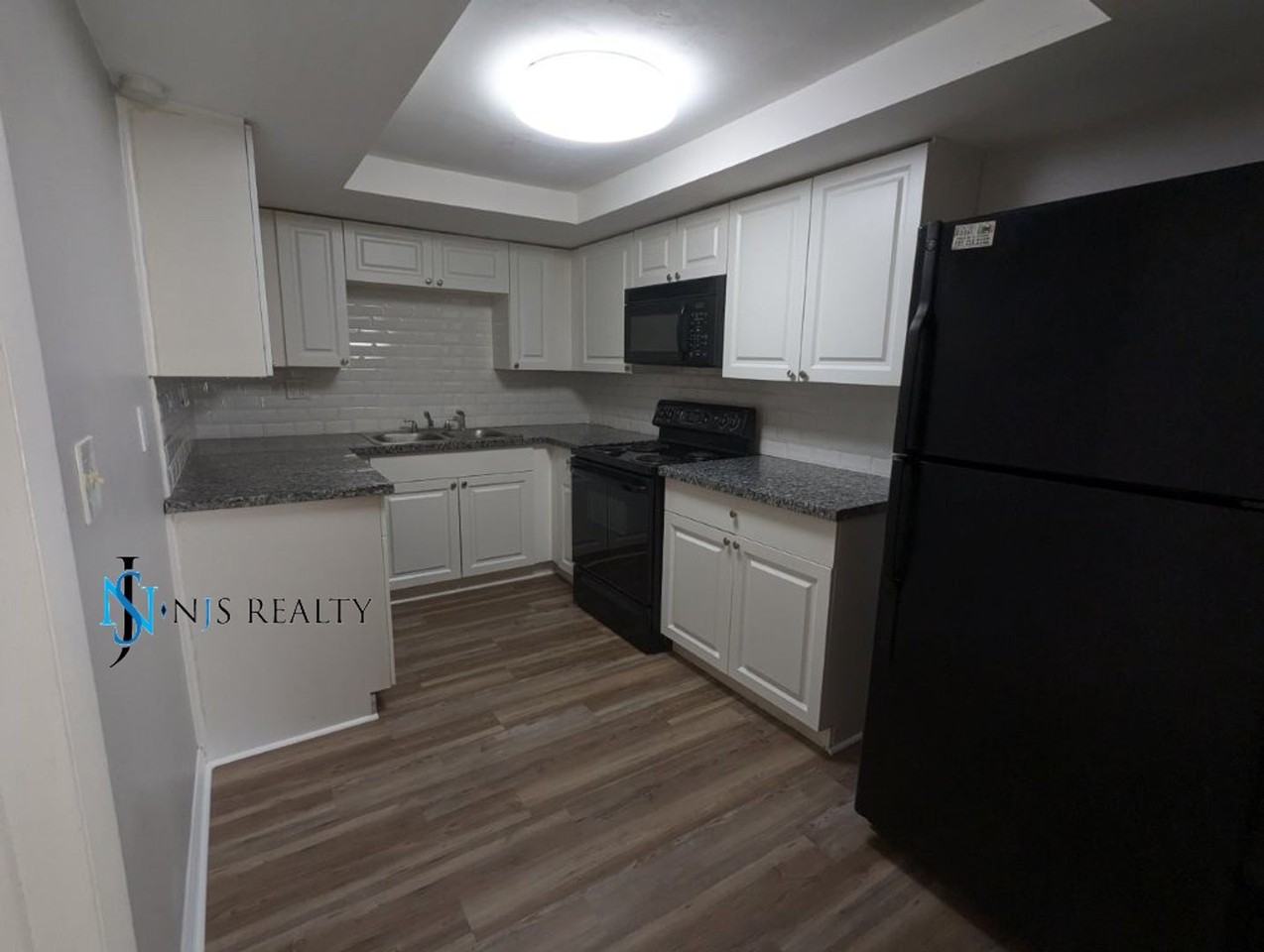 3244 Winder Dr - Photo 6 of 23