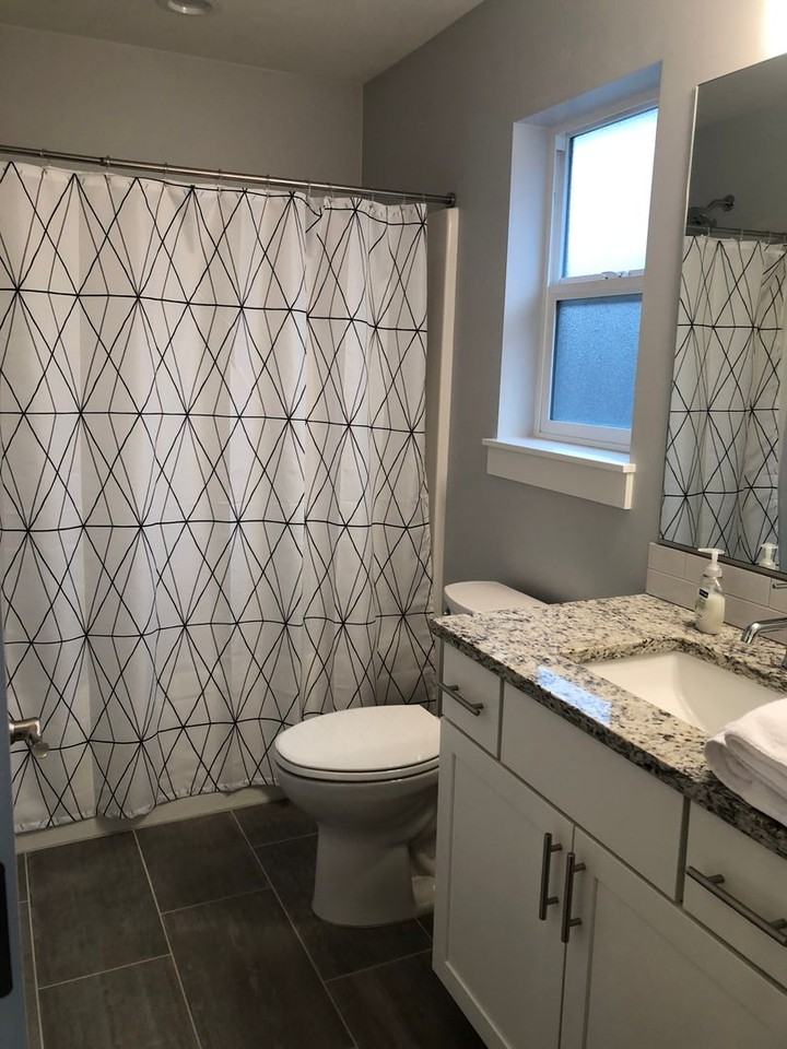 1324 Wasco St - Photo 7 of 9