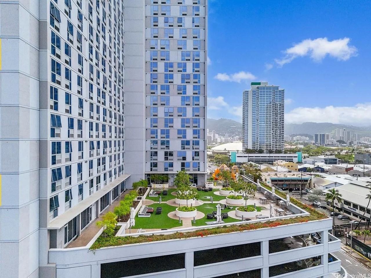 988 Halekauwila Street