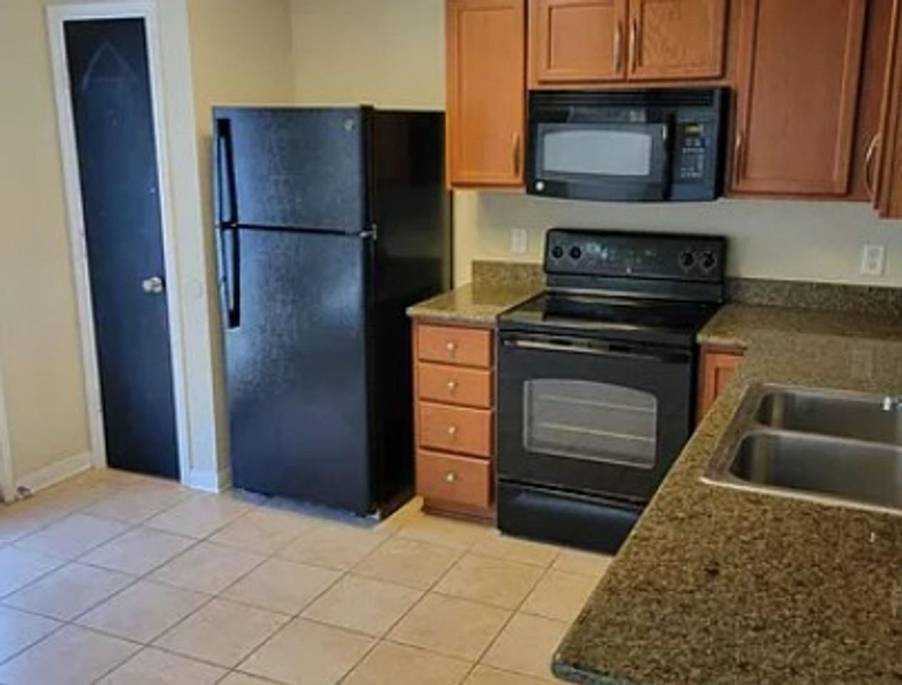 4117 Mcfarland Dr - Photo 6 of 17