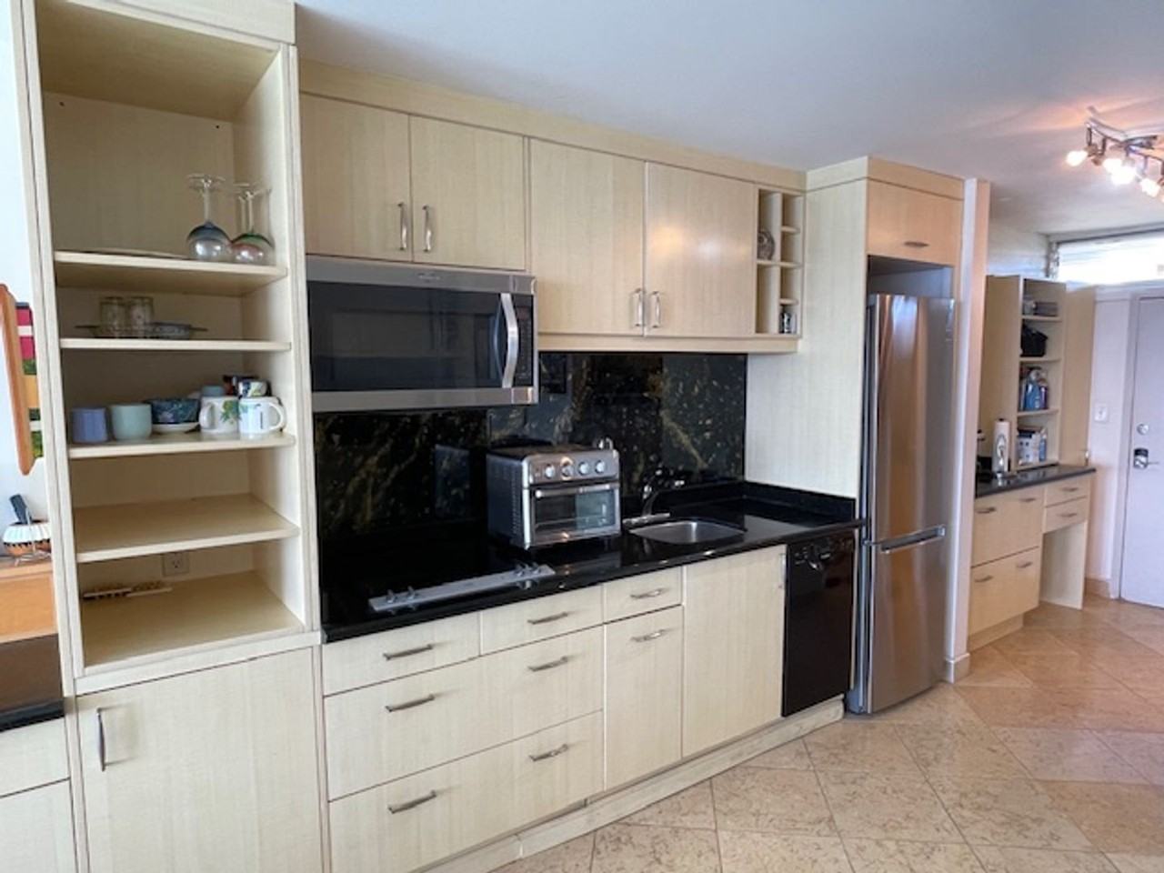 2877 Kalākaua Avenue #603 - Photo 5 of 12