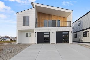 865 9th St West - Photo 1 of 1