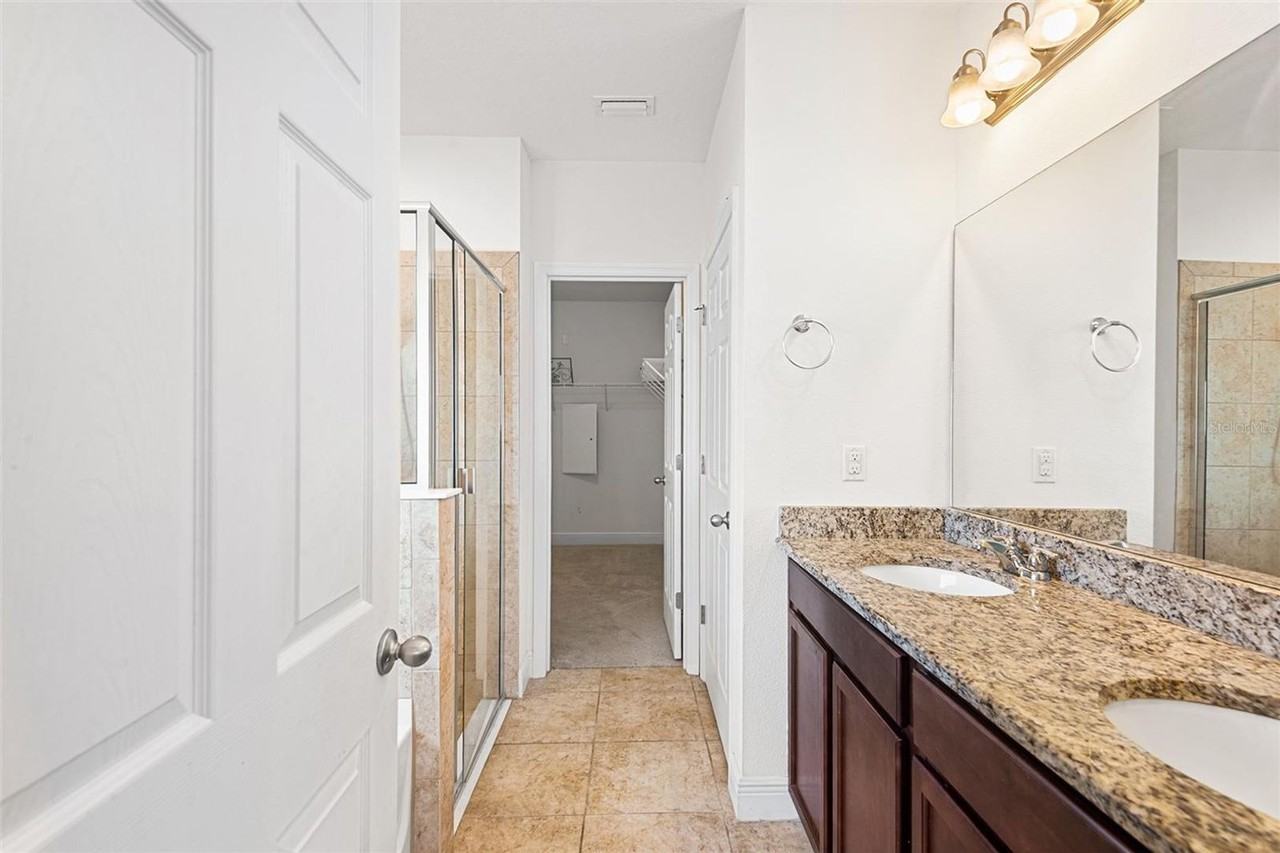 1848 Oak Hammock Court - Photo 7 of 25