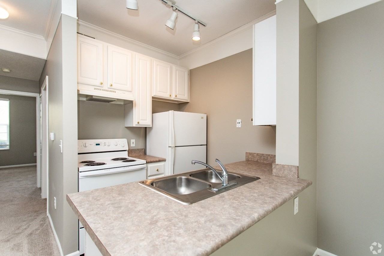 College Park - Photo 2 of 18