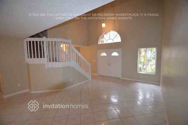 930 Southwest 88th Terrace - Photo 2 of 9