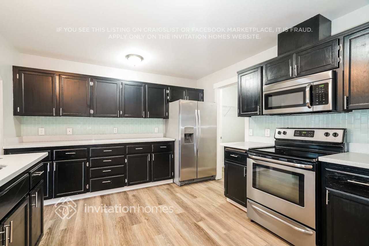 19420 12th Avenue Ct E - Photo 7 of 18