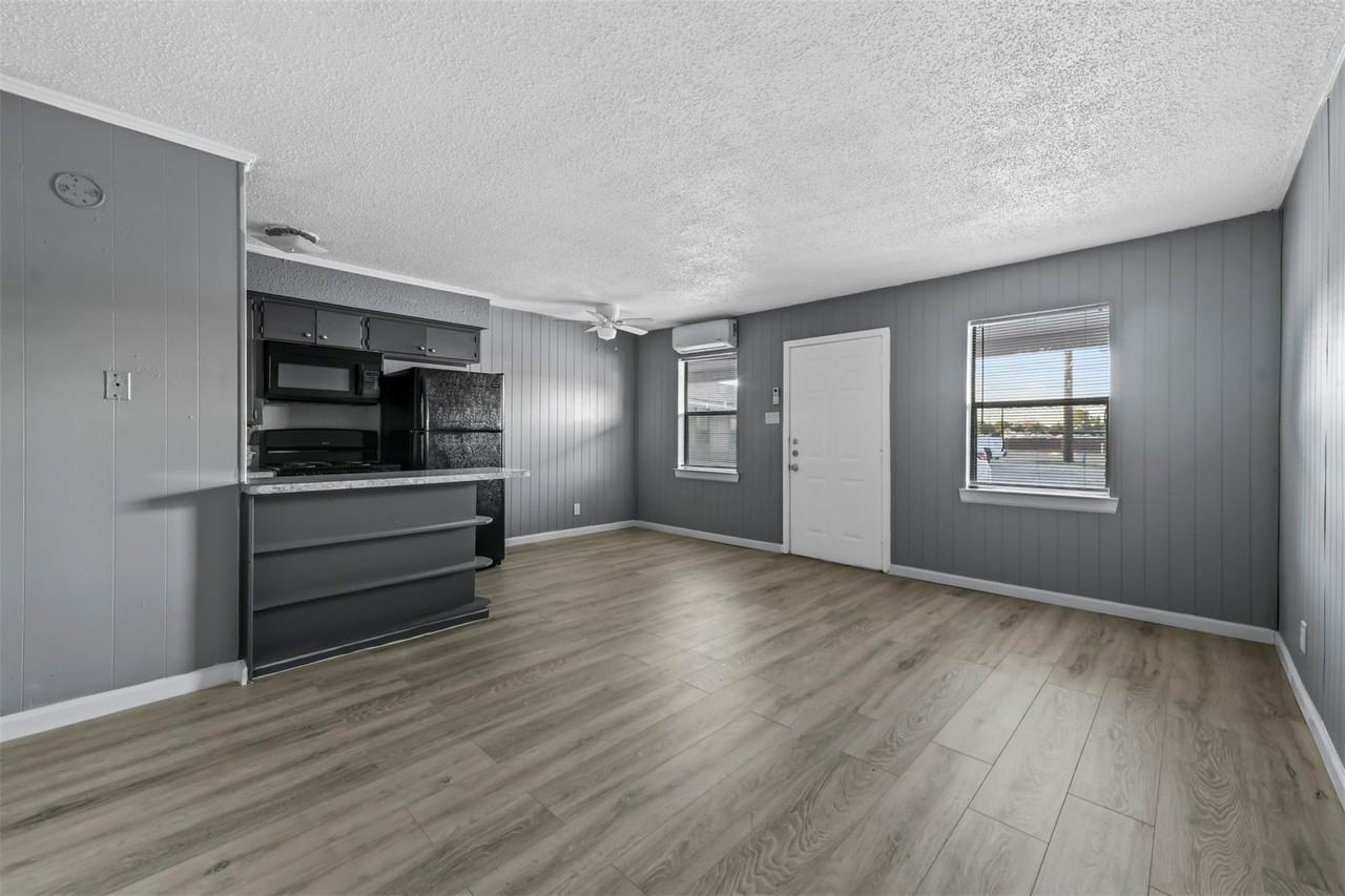 1585 N Mill St; Lewisville 75057 - Photo 3 of 33