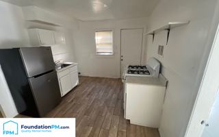 featured image of 2320 E Warren St