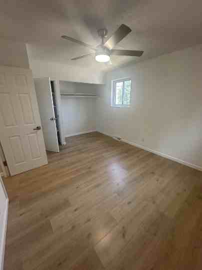 17550 Lake Shore Boulevard - Photo 3 of 14