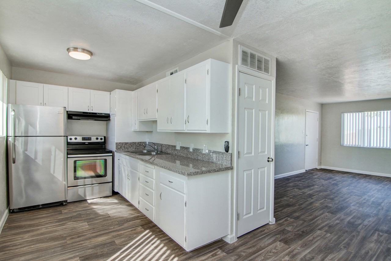 Hazelwood Apartments - Photo 2 of 22