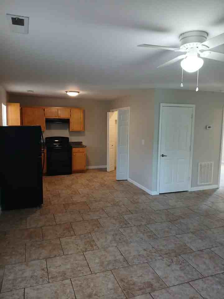 The Arbor Apts - Photo 2 of 10