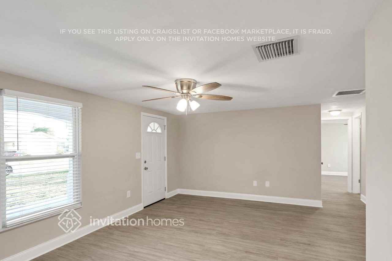 4223 Craftsbury Dr - Photo 5 of 26