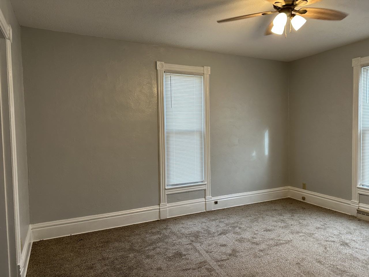 1108 S Carrol Ave - Photo 5 of 20