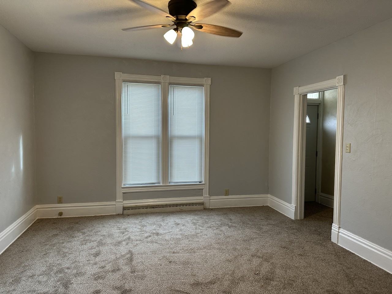 1108 S Carrol Ave - Photo 6 of 20