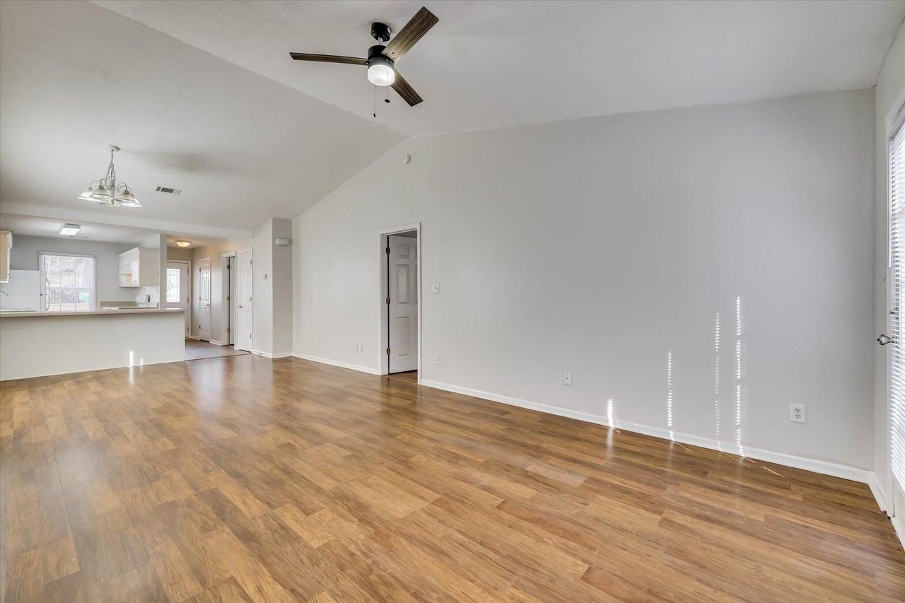 150 Portofino Ln Sw - Photo 5 of 24