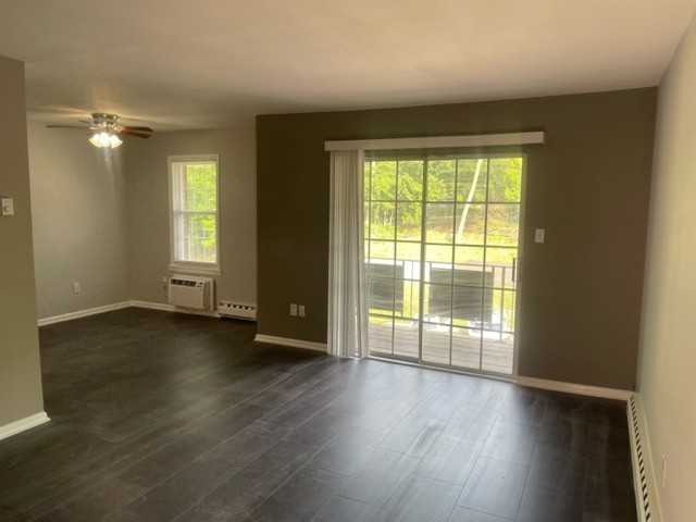 372 Minor Street - Photo 3 of 12