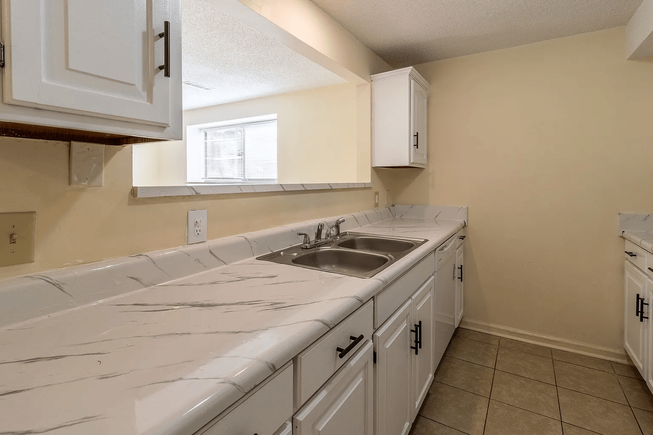 3 Sheridan Road - Photo 6 of 11