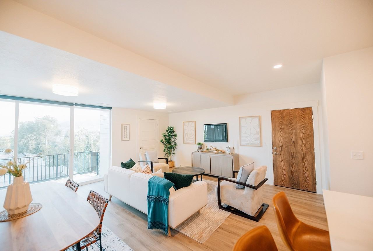 43 West 400 South - Photo 4 of 34