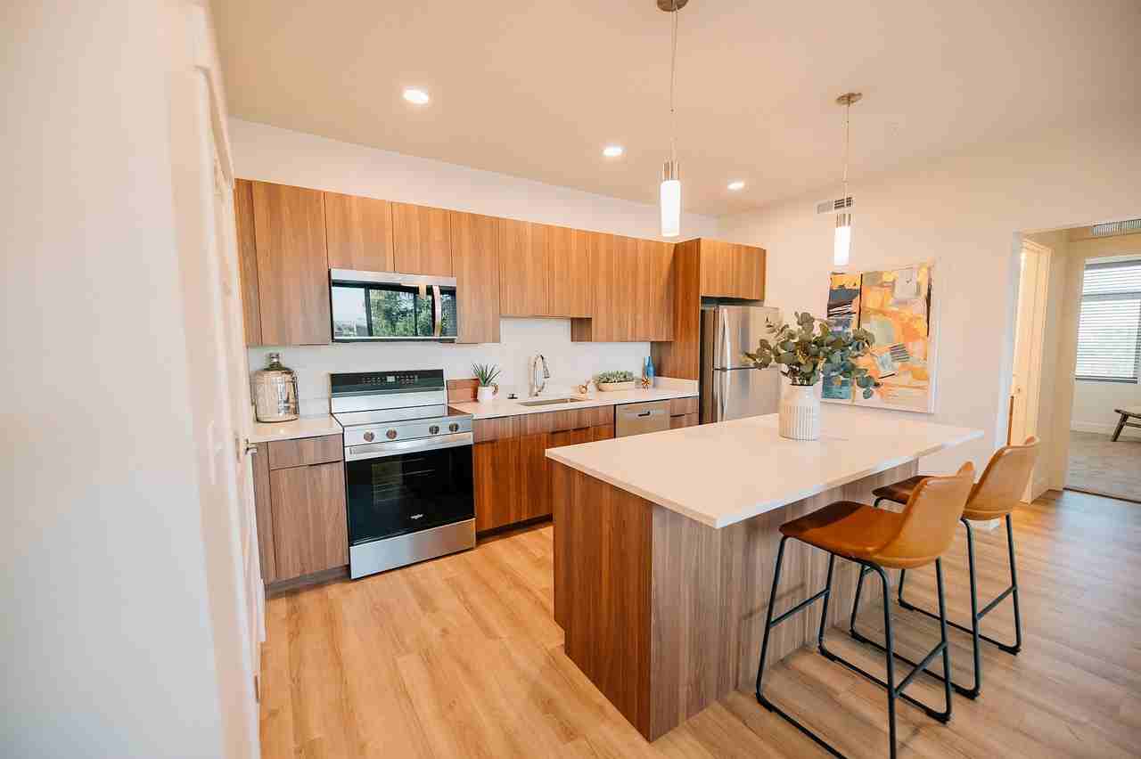 43 West 400 South - Photo 5 of 34