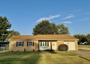 404 South Hickory Drive - Photo 1 of 1