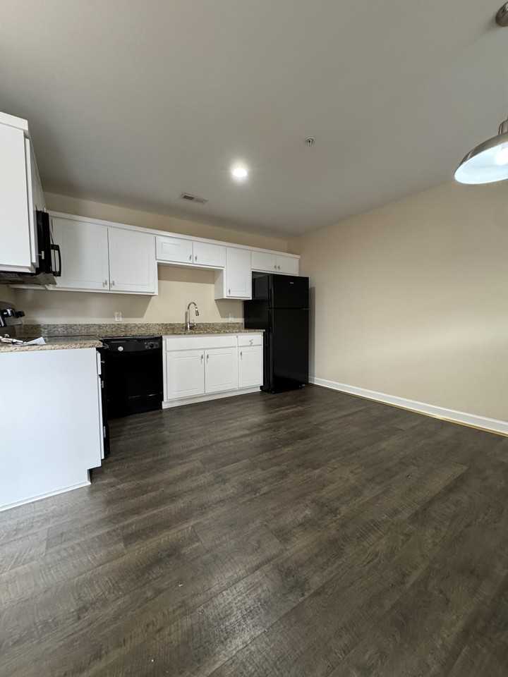 1154 Cross Creek Circle - Photo 4 of 11