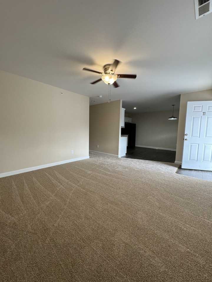 1154 Cross Creek Circle - Photo 5 of 11