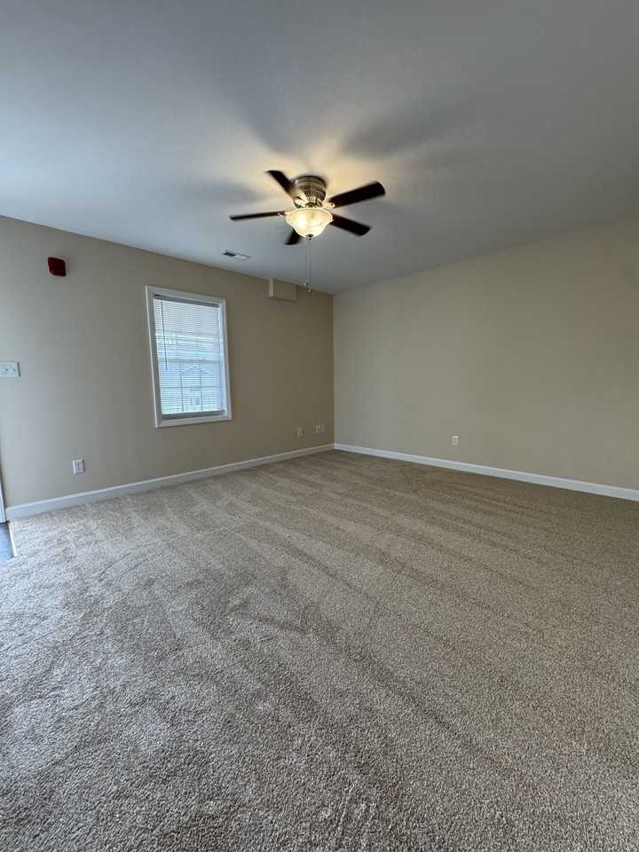 1154 Cross Creek Circle - Photo 6 of 11