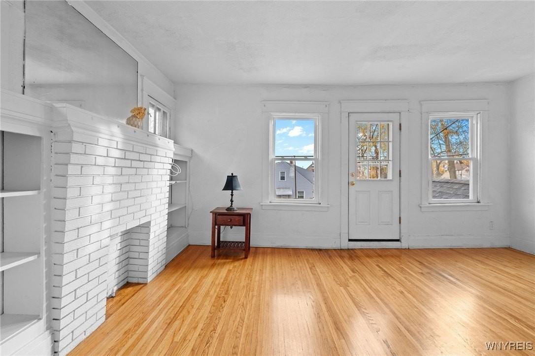 394 Taunton Pl - Photo 3 of 14