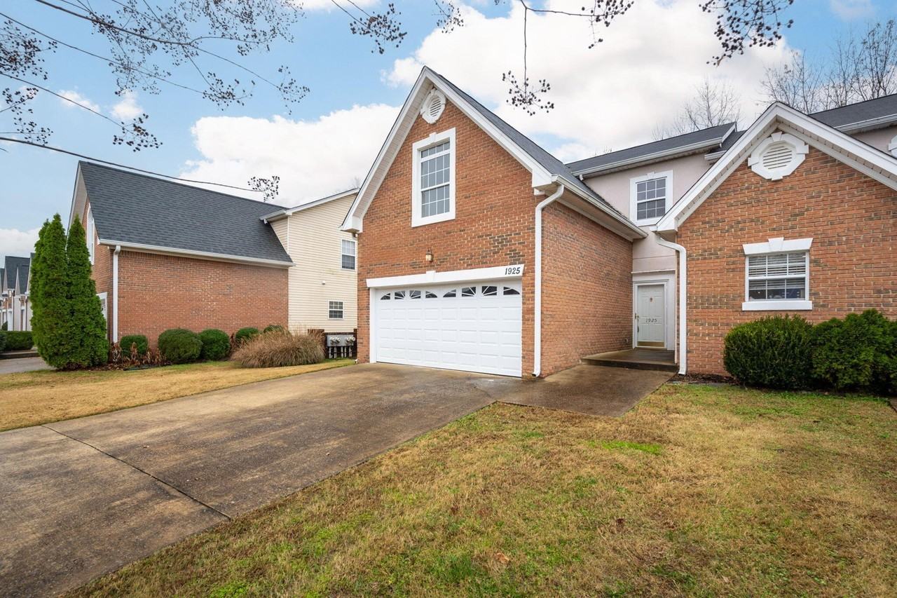 1925 Rosebrook Drive