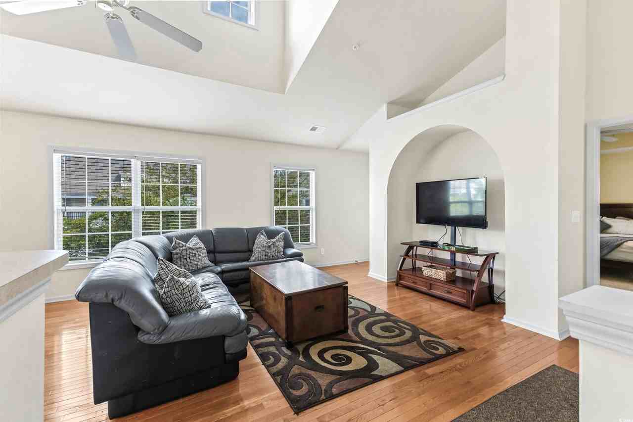 400 Black Smith Ln - Photo 6 of 35