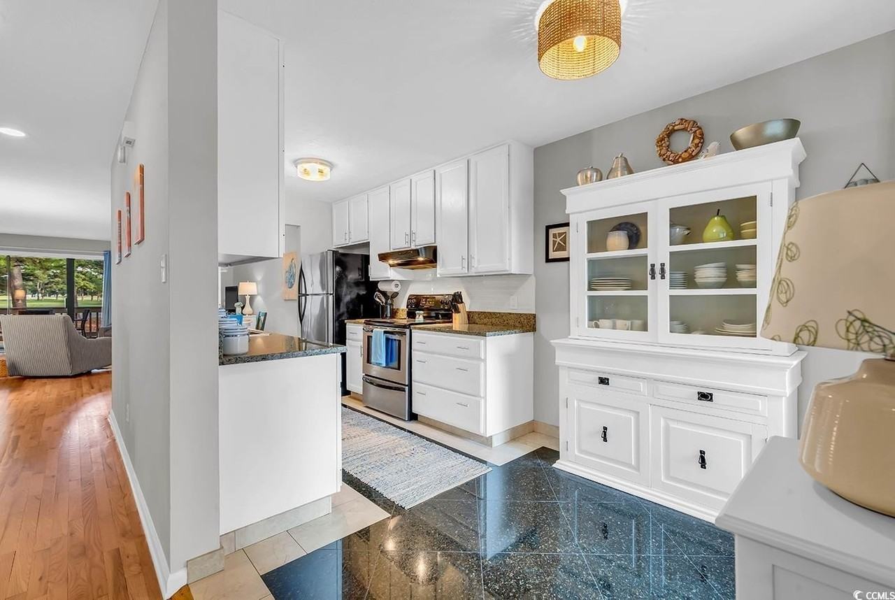 4000 Fairway Lakes Dr - Photo 7 of 38