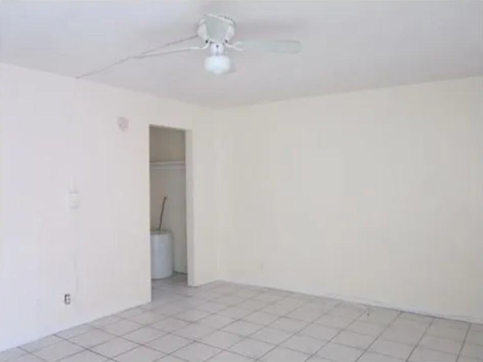 8plex Hollywood - Photo 6 of 20