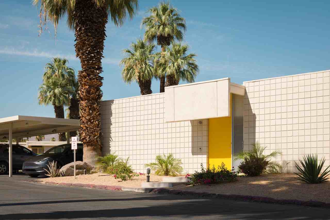 483 Sandpiper St - Photo 3 of 28