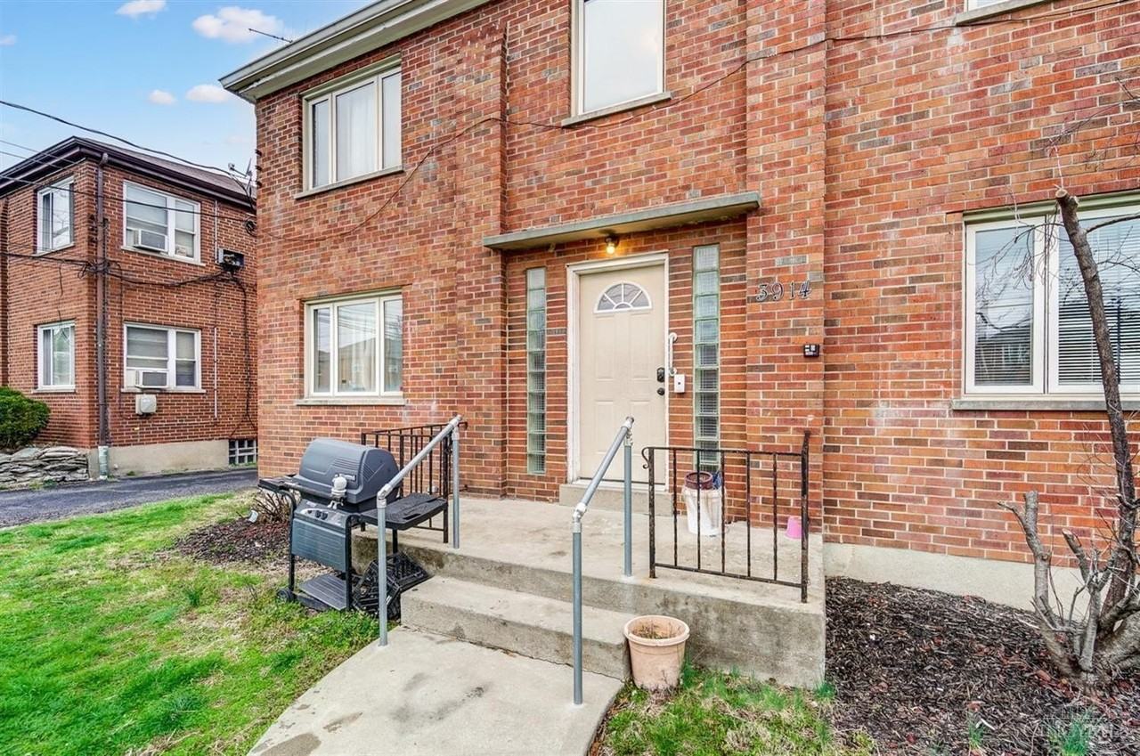 3914 E Gatewood Ln Apt 4 #4 - Photo 2 of 18