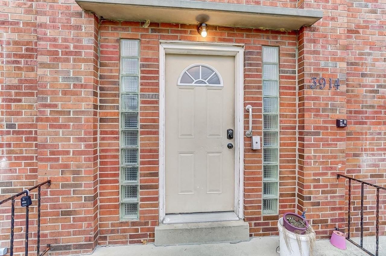 3914 E Gatewood Ln Apt 4 #4 - Photo 3 of 18