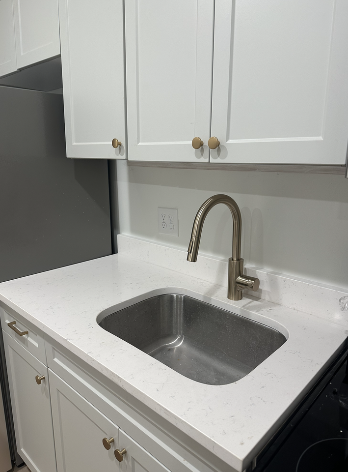 711 Fairfield Avenue - Photo 2 of 9