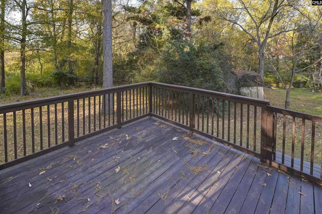 100 Woodspur Rd - Photo 5 of 38