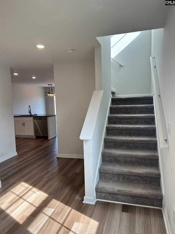 1449 Tanreall Dr - Photo 4 of 50