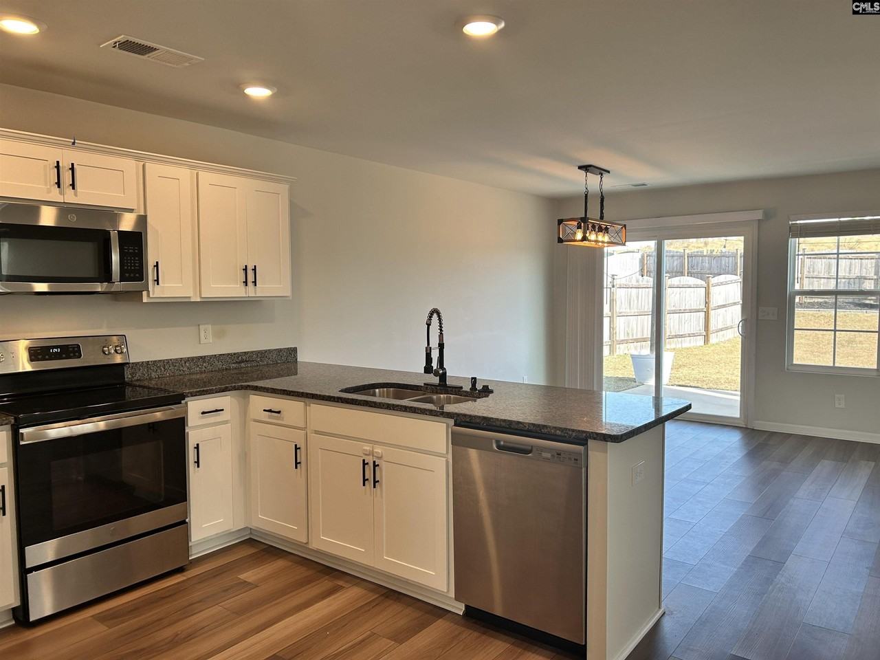 1449 Tanreall Dr - Photo 5 of 50