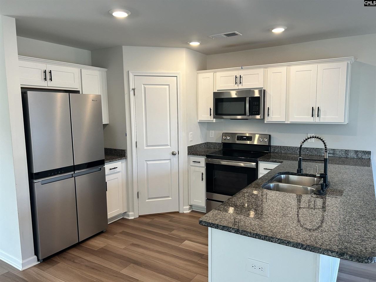 1449 Tanreall Dr - Photo 6 of 50