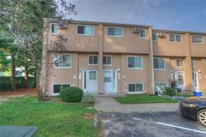 featured image of 528 Shennecossett Road #14