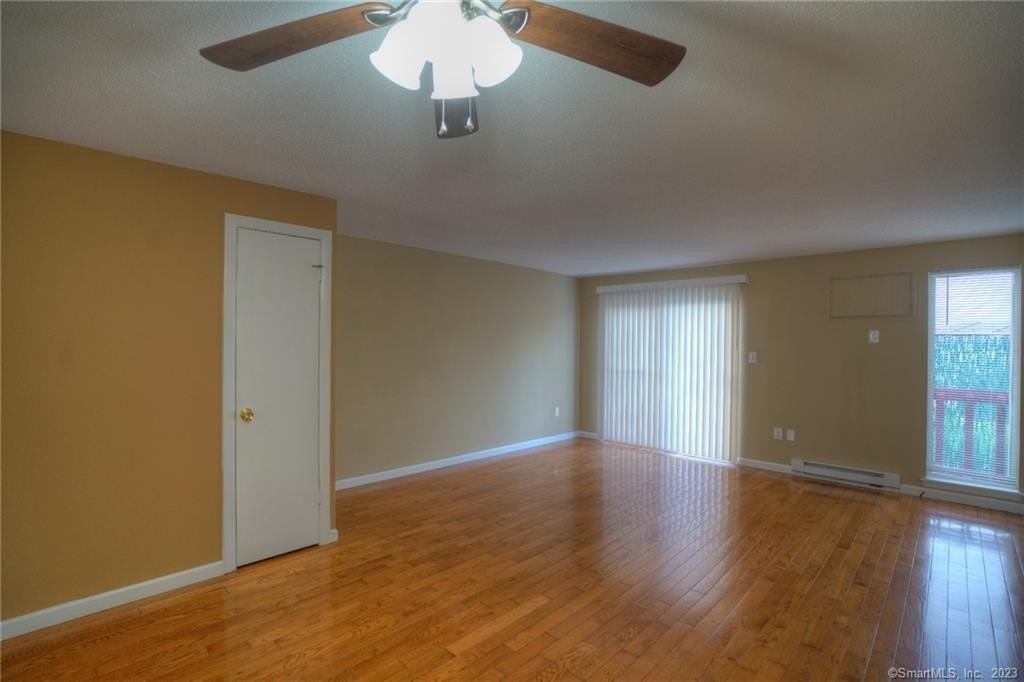 528 Shennecossett Rd #14 - Photo 5 of 18