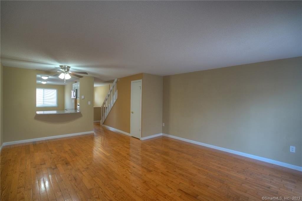 528 Shennecossett Rd #14 - Photo 6 of 18