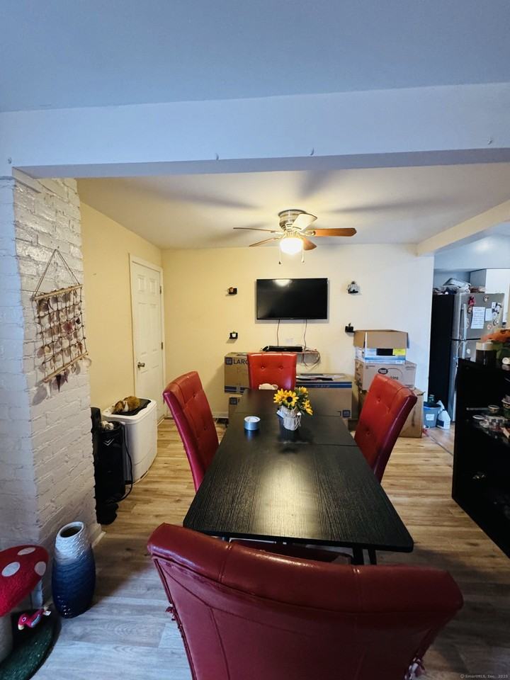 54 Lombard St - Photo 7 of 20